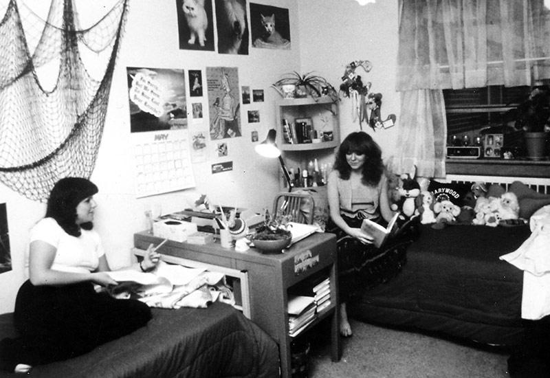 dorm1982.jpeg