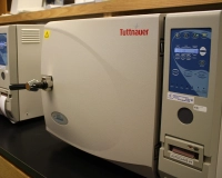 a picture of a autoclave