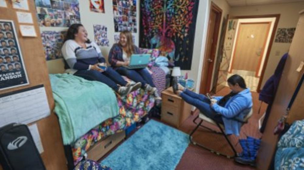 Brand Ambassadors giving dorm tour - video thumbnail