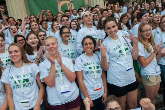 Marywood students cheer together at the 2016 orientation